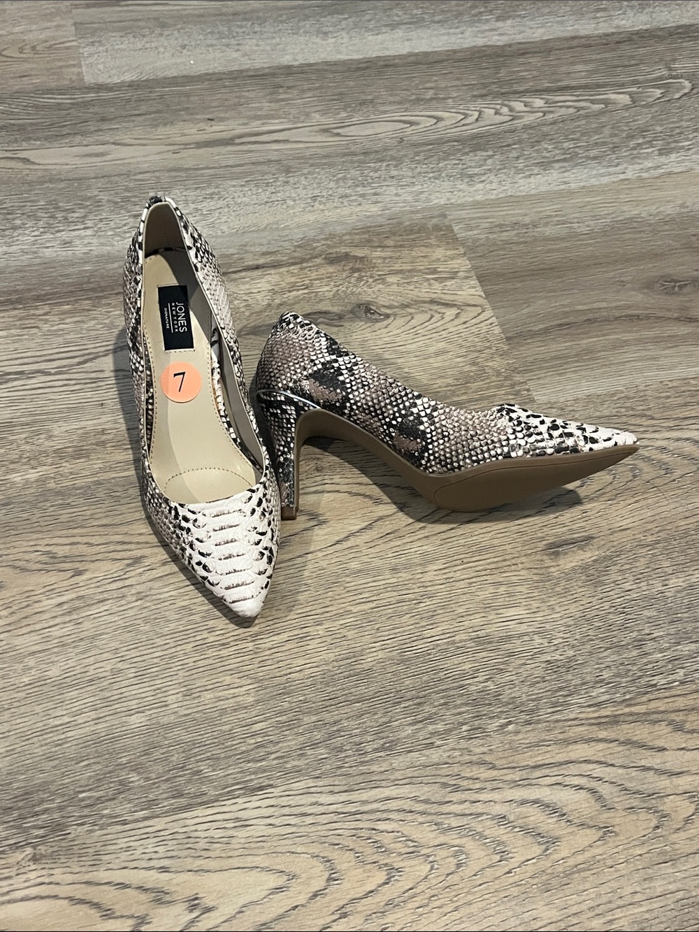 Snakeskin Pointed-Toe High Heels in White and Black